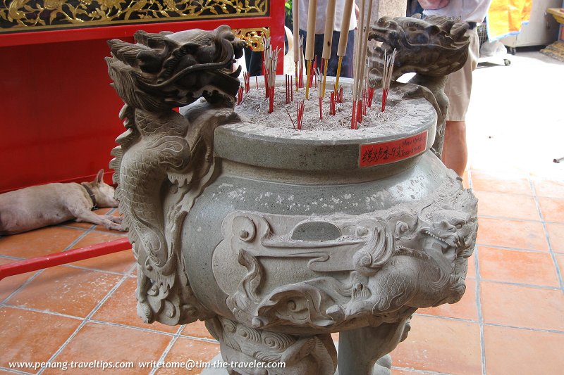 Incense burner, guarding the entrance of Snake Temple